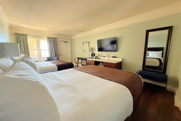 Room 15 of 61