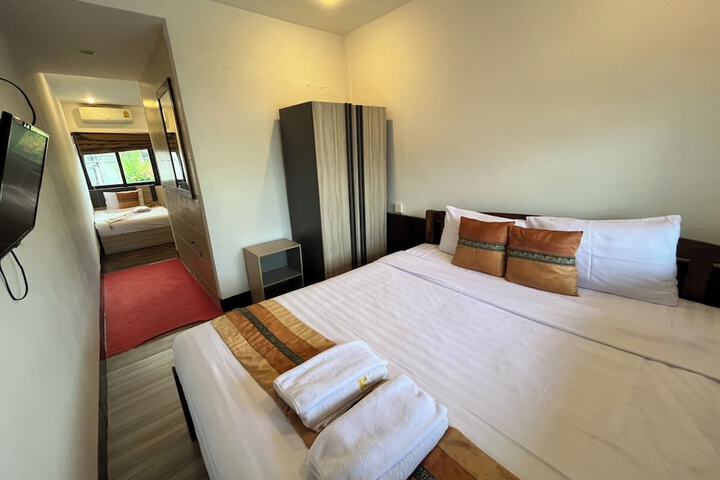 Room 30 of 68