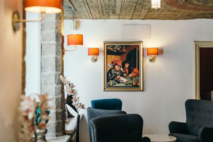 Lobby Entry