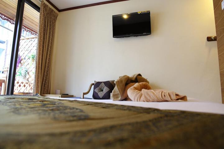 Room 19 of 37