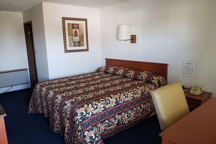Room 4 of 35