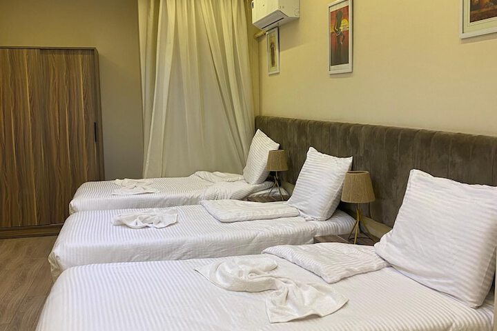 Room 18 of 109