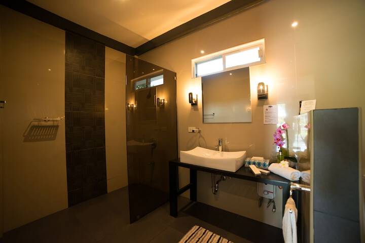 Room 15 of 42
