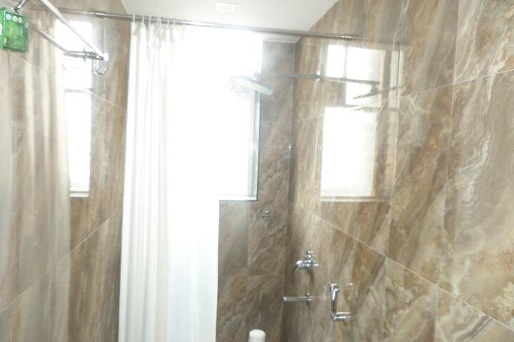 Hotel Sai Ashirwad Lodge