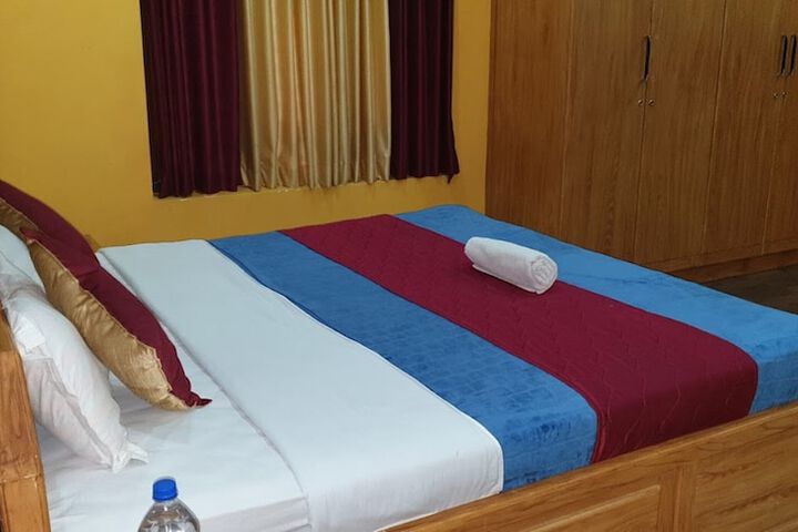 Room 3 of 18