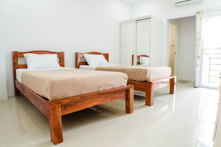 Room 5 of 20