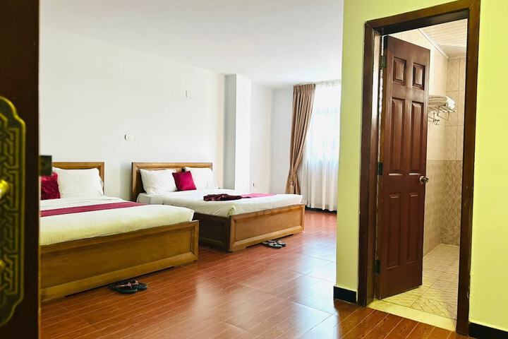 Room 4 of 19