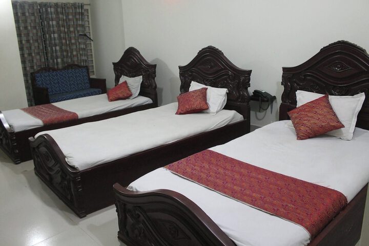 Room 14 of 27