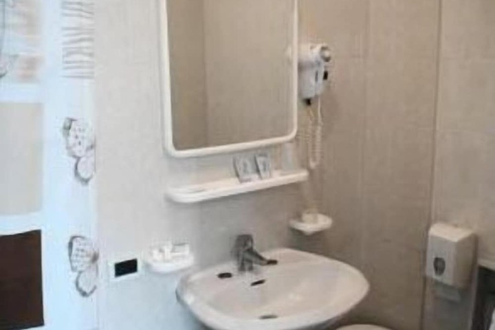 Room 19 of 63