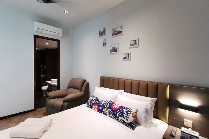 Room 3 of 26