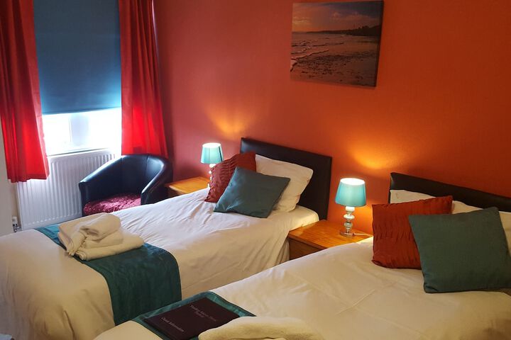 Room 4 of 43
