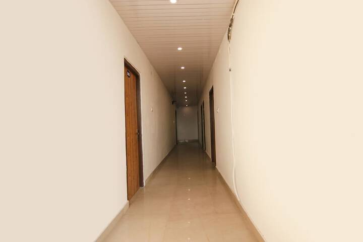 Hotel Interior 4 of 32