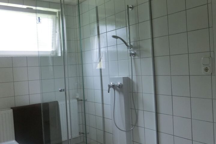 Room 35 of 62