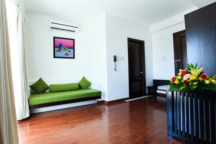 Room 15 of 38