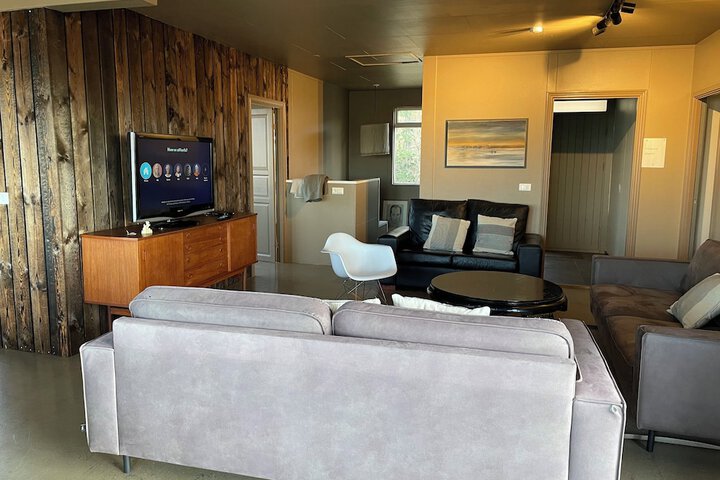 Room 27 of 90