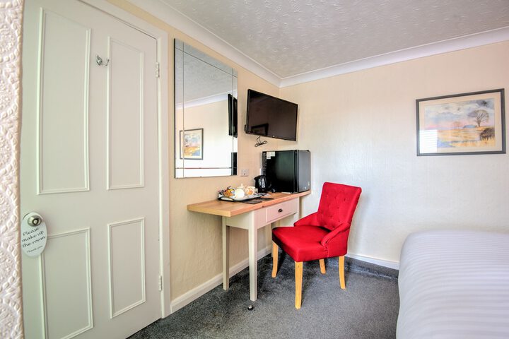 Room 4 of 34