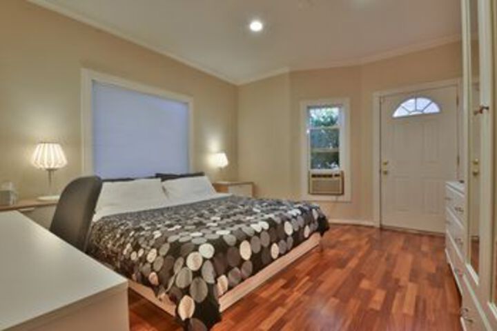 Room 49 of 117