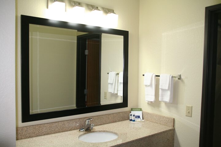 Room 40 of 60