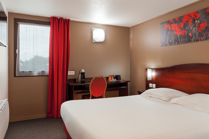 Room 15 of 28