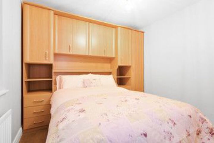 Room 13 of 18