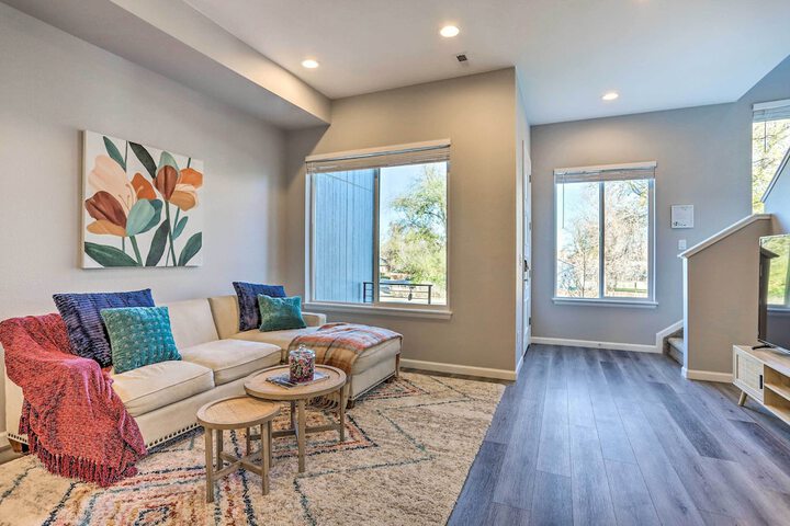 Cozy Abode w / Patio 7 Mi to Dtwn Denver