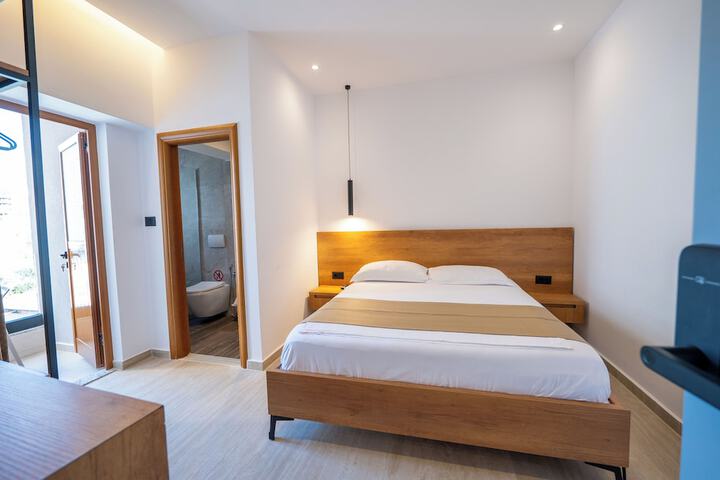 Room 48 of 74