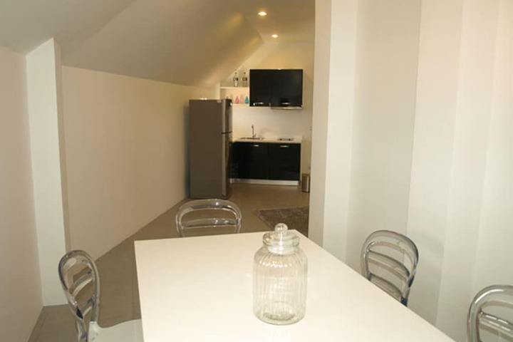 Room 9 of 23