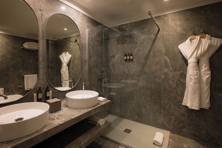 Bathroom Interior Photo
