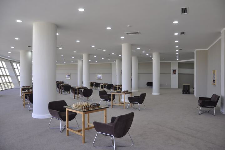 Room 14 of 18