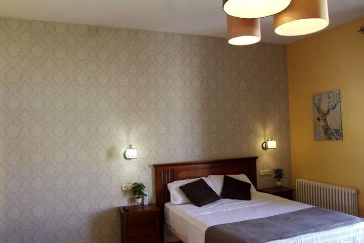 Room 4 of 36