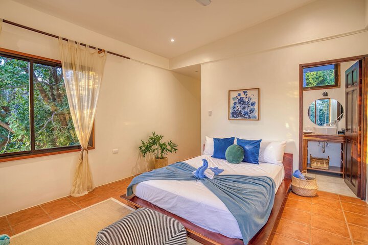 Room 8 of 31