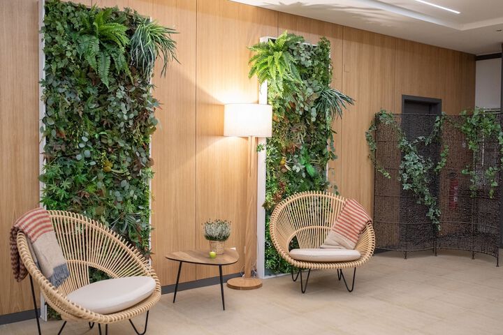 Entrance & Lobby