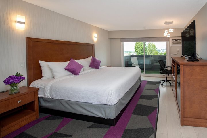 Room 5 of 28
