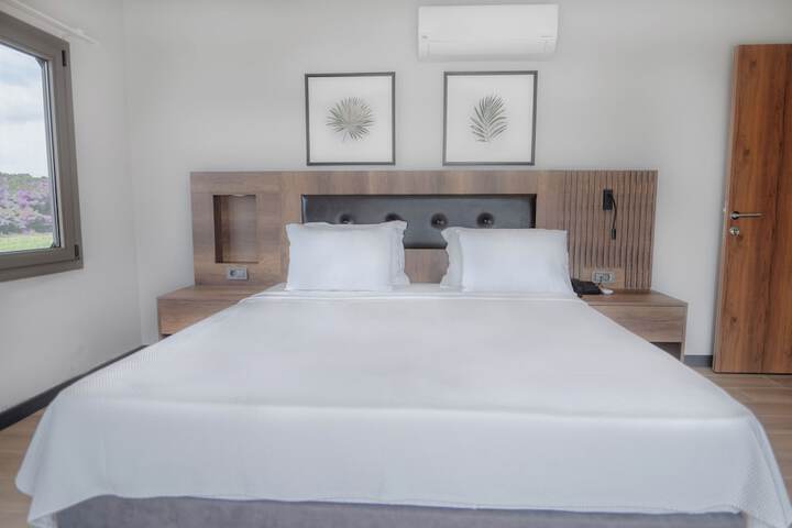 Room 38 of 169