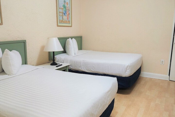 Room 10 of 87