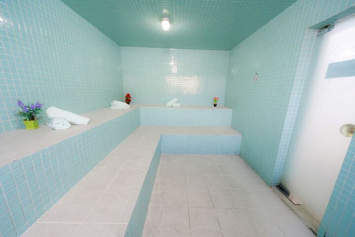 Steam room