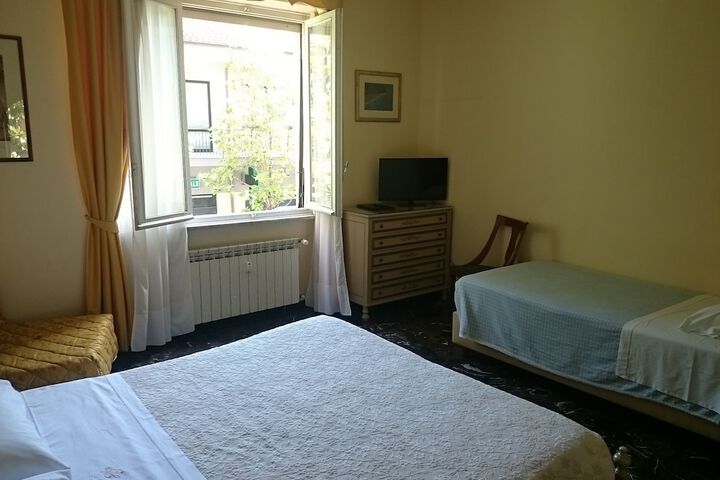 Room 7 of 37