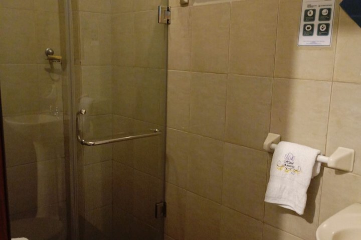 Room 10 of 34