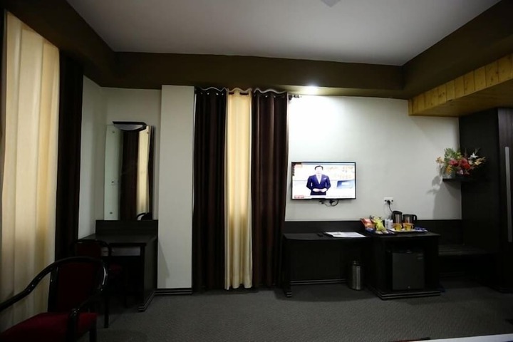 Room 15 of 42