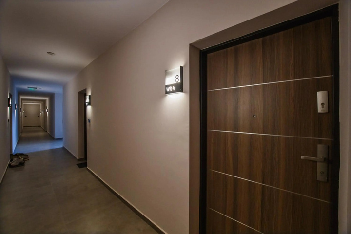 Room 11 of 19