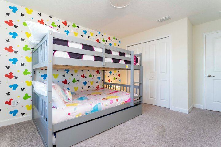 Room 34 of 67