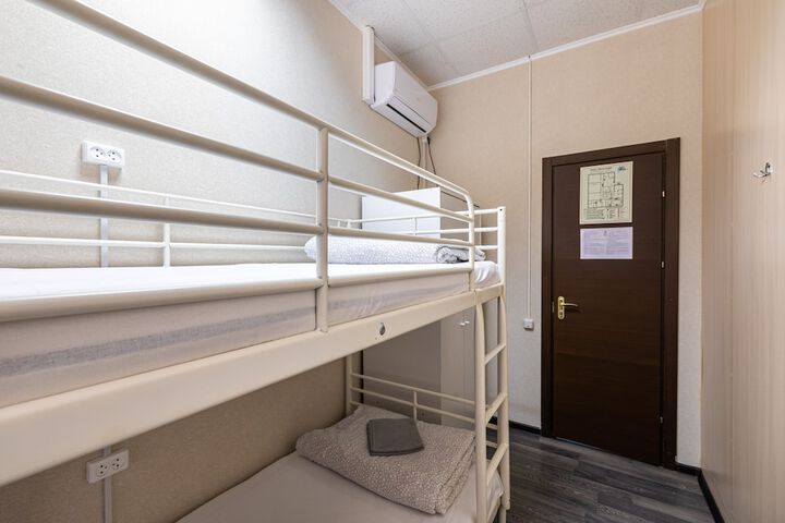 Room 16 of 83