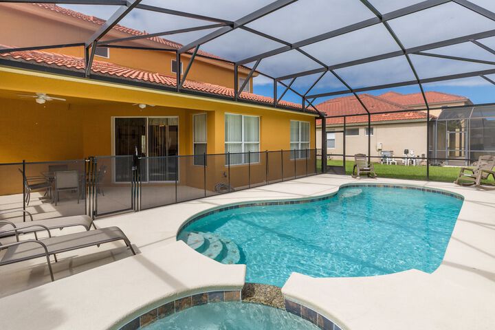 Pool 15 of 29