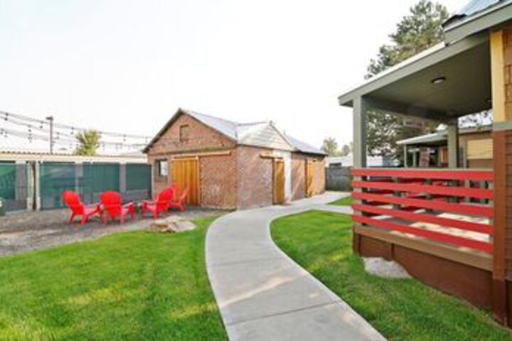 Property Grounds 30 of 38