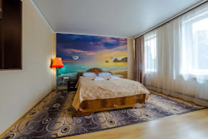 Room 9 of 13