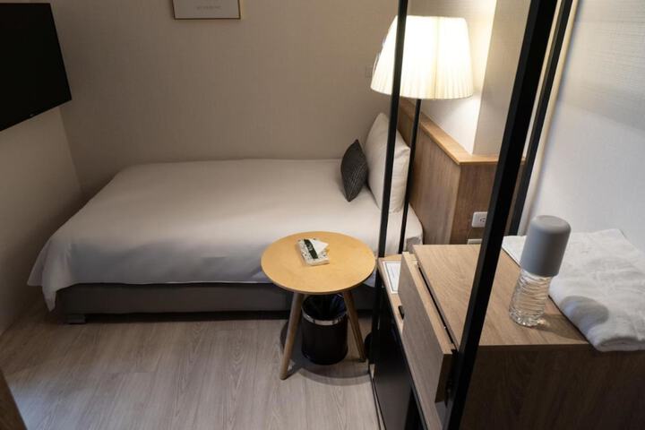 Room 21 of 44