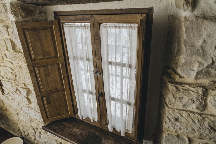 Room 37 of 62