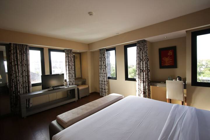 Room 5 of 35