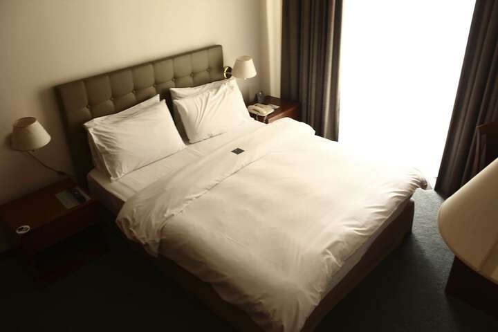 Room 10 of 63