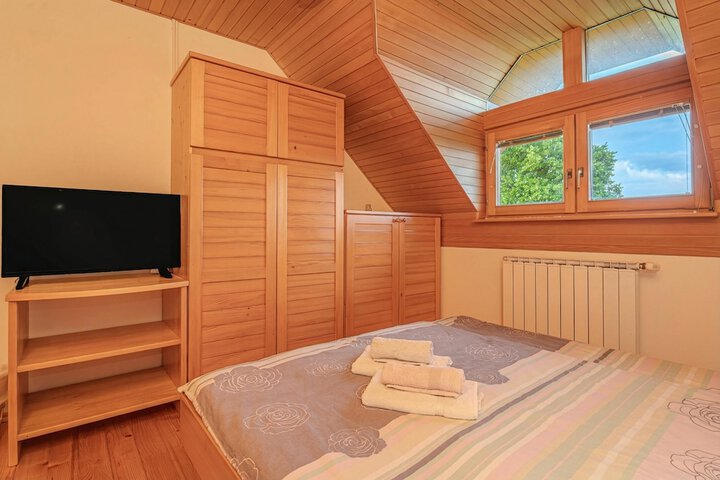 Room 6 of 43